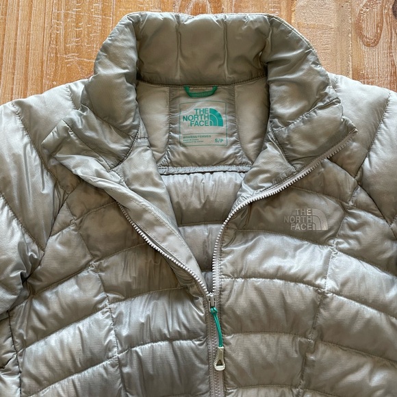 The North Face down jacket - Picture 2 of 5